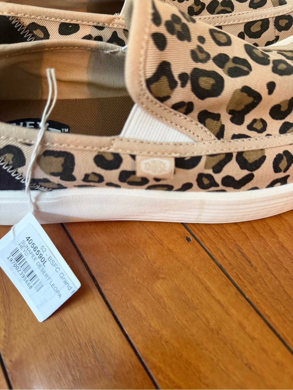 Hey Dude Leopard Print Slip-On Sneakers in Tan, Black, White size 8 nwt - Picture 2 of 7